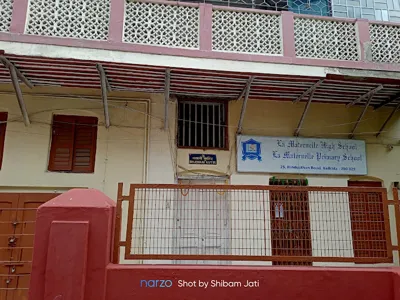 La Maternelle Primary & High School, Gariahat, Kolkata School Building