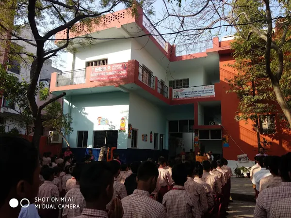 Saraswati Vidya Mandir School, Sector 44, Noida School Building