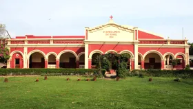 St. Agnes' Loreto Day School, Udaiganj, Lucknow School Building