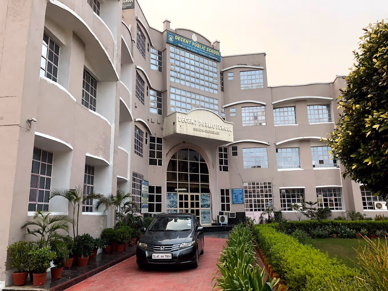 Decent Public School, Rohini, Delhi School Building