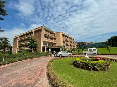 Delhi Public School, Vasant Kunj, Delhi School Building