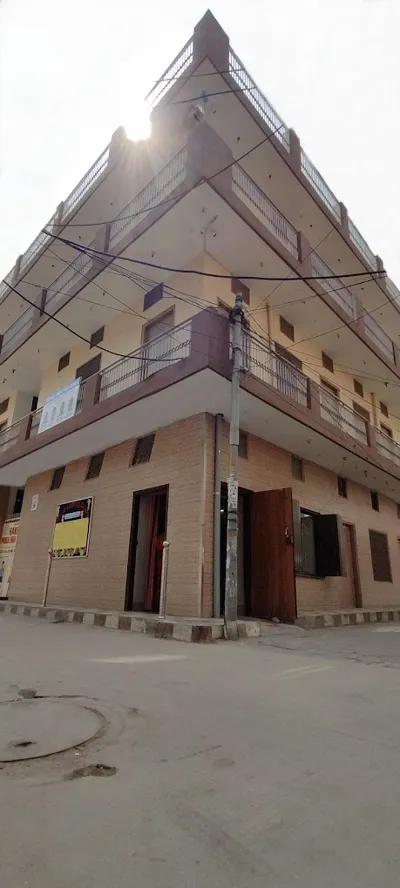 Hans Raj Public High School, Sector 7, Gurgaon School Building