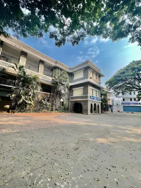Anglo Urdu Boys High School And Junior College, Camp, Pune School Building