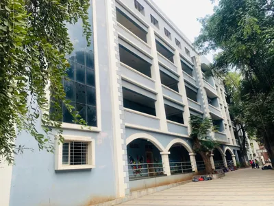 DES New English Medium School, Shaniwar Peth, Pune School Building