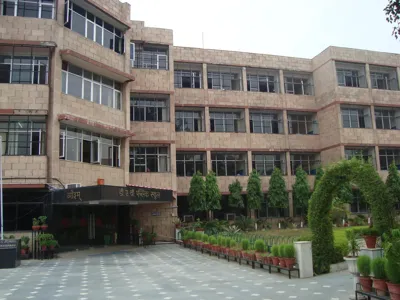 DAV Public School, Sector 14, Faridabad School Building