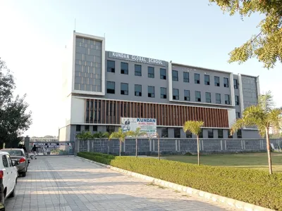 Kundan Green Valley School, Ballabgarh, Faridabad School Building