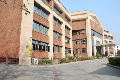 Amity International School, Pushp Vihar, Delhi School Building