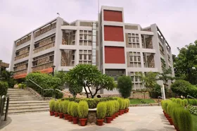 American Embassy School, Chanakya Puri, Delhi School Building