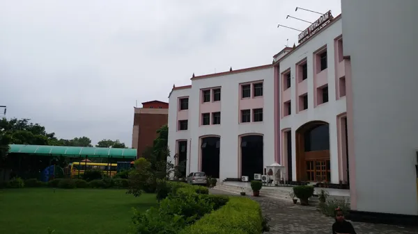 Amrita Vidyalayam, Pushp Vihar, Delhi School Building