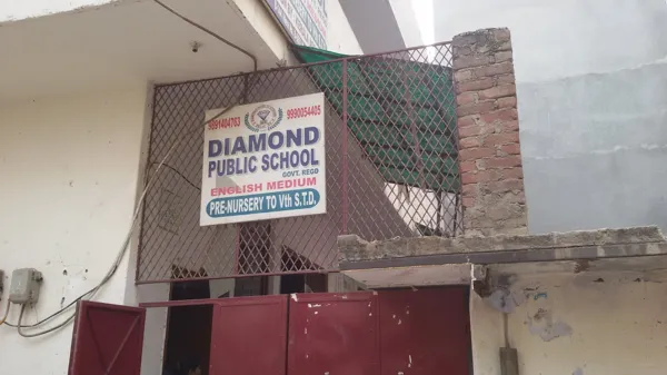 Diamond Public School, New Ashok Nagar, Delhi School Building