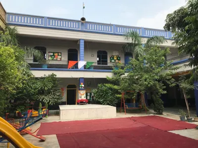 Mayur Public School, Karawal Nagar, Delhi School Building