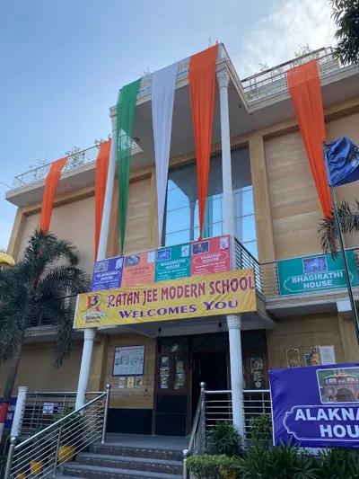 Ratanjee Modern School, Badarpur, Delhi School Building