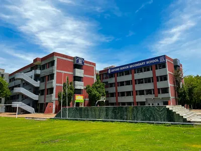 Oxford Senior Secondary School, Vikas Puri, Delhi School Building