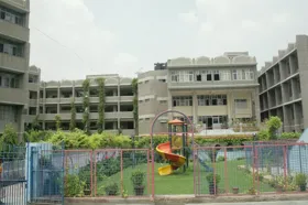 Veda Vyasa DAV Public School, Vikas Puri, Delhi School Building