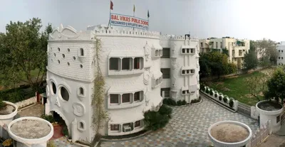 Bal Vikas Public School, Paschim Vihar, Delhi School Building