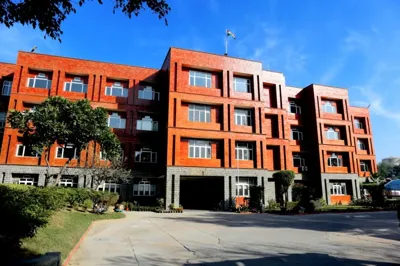 Uttam School For Girls, Shastri Nagar, Ghaziabad School Building