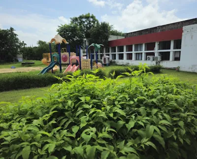 Radcliffe School, Mahapura Rd, Jaipur School Building