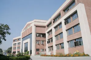 Amity International School, Pushp Vihar, Delhi School Building