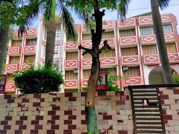 Abhinav Public School (APS), Pitampura, Delhi School Building