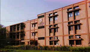 Cambridge School, Sriniwaspuri, Delhi School Building