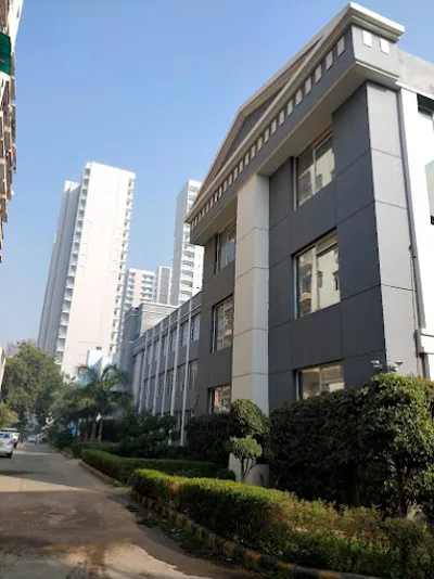 Narayana e-Techno School, Sector 28, Gurgaon School Building