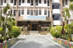 Vivekanand Public School, Anand Vihar, Delhi School Building