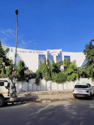 Dashmesh Public School, Vasundhara Enclave, Delhi School Building