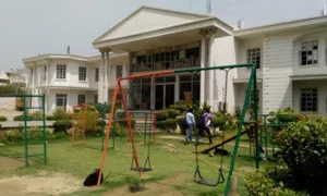 Preet Public Senior Secondary School, Preet Vihar, Delhi School Building