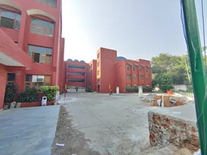 Maharaja Aggarsain Adarsh Public School, Pitampura, Delhi School Building
