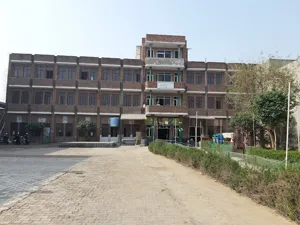 Hansraj International School, Sultanpuri B Block, Delhi School Building