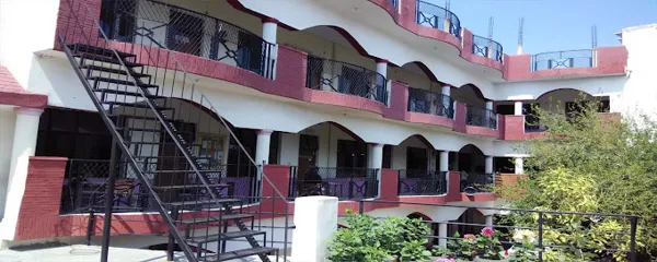 Modern Green Valley Public School, Sangam Vihar, Delhi School Building