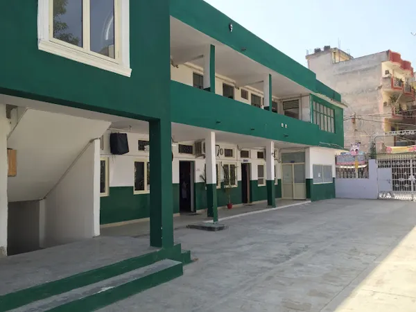 New Green Land Ideal Public School, Sangam Vihar, Delhi School Building