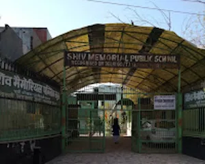 Shiv Memorial Public School, Gokalpuri, Delhi School Building