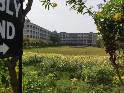 Raghubir Singh Modern School, Uttam Nagar, Delhi School Building