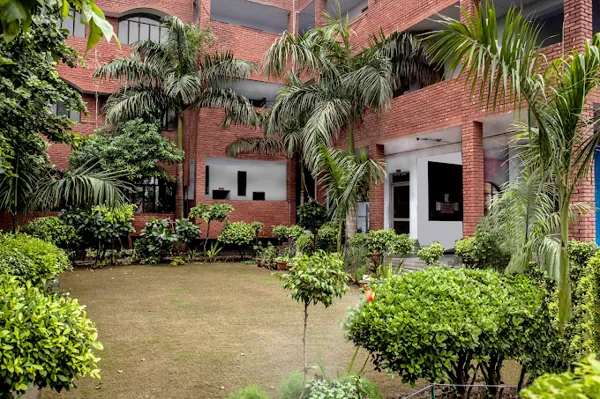 Vidya Memorial Public School, Uttam Nagar, Delhi School Building