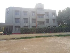 Divine Happy Senior Secondary School, Paschim Vihar, Delhi School Building