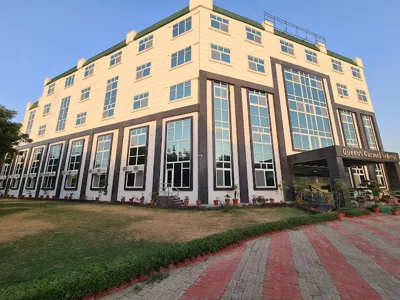 Queen’s Carmel School, Beta I, Greater Noida School Building