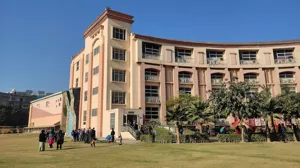 Mayoor School, Sector 126, Noida School Building