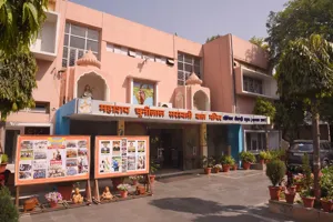 Mahashay Chuni Lal Saraswati Bal Mandir Sr Sec School, Hari Nagar, Delhi School Building