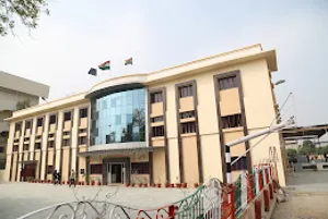 Modern School, Sector 12, Noida School Building