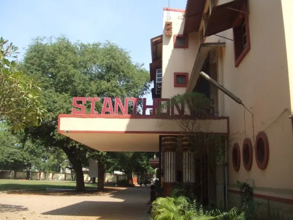 St. Anthony Girls' High School, Chembur West, Mumbai School Building