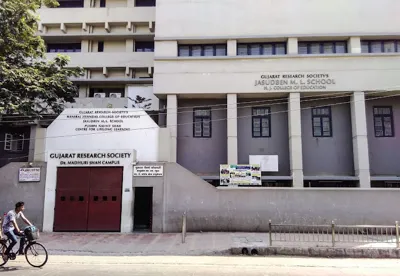 Jasudben M.L. School, Khar West, Mumbai School Building