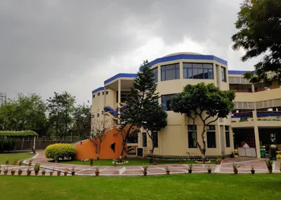 Pragyan School, Gamma I, Greater Noida School Building