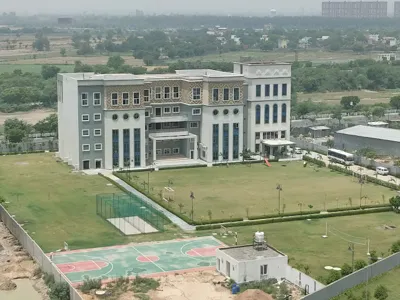 Gaurs International School, Yamuna Expressway, Greater Noida School Building