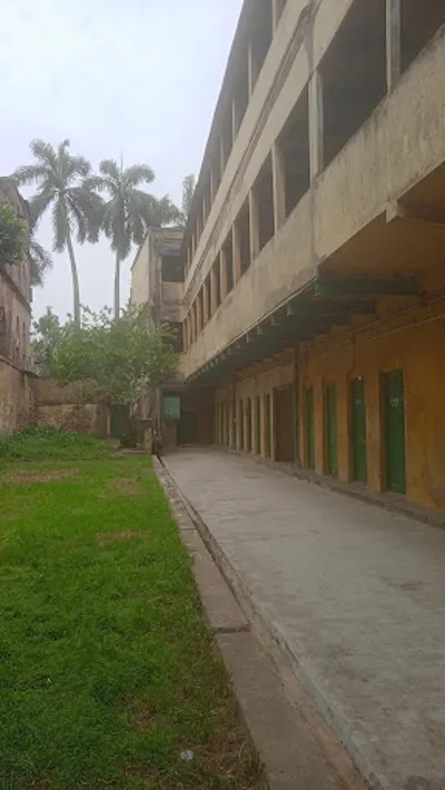 Saraswat Kshatriya Vidyalaya, Machuabazar, Kolkata School Building