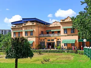 Sri Venkateshwara Central School Building Image