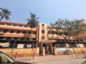 South Indian Education Society High School, Matunga East, Mumbai School Building
