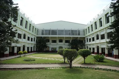 Deccan International School, Padmanabhanagar, Bangalore School Building