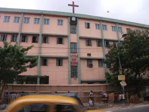 Loyola High School, Mominpore, Kolkata School Building