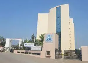 Arihant College of Arts, Commerce and Science Building Image